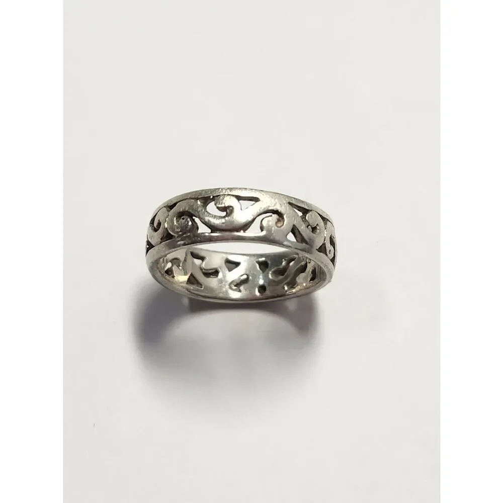 Tiny Sterling Silver Filigree Band Ring Size 1